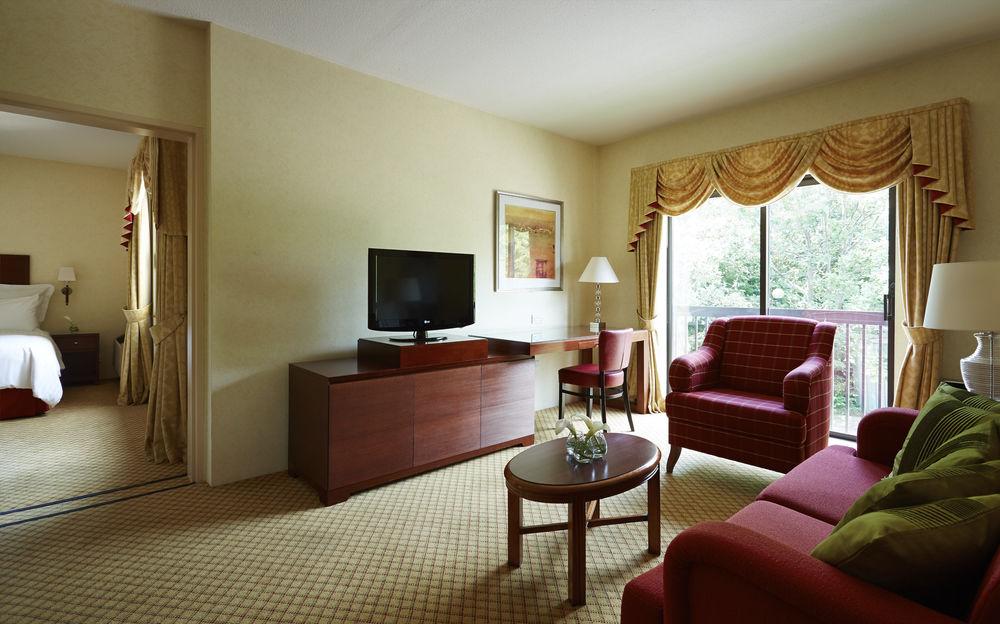 Delta Hotels By Marriott Cheshunt Broxbourne Bagian luar foto