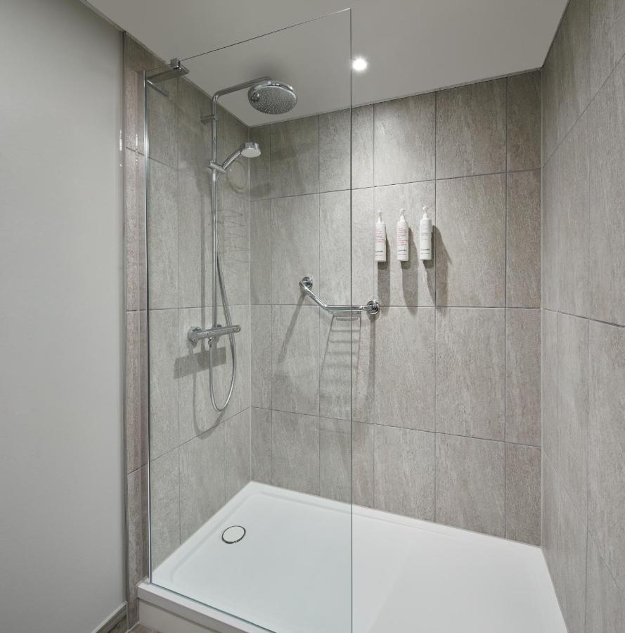Delta Hotels By Marriott Cheshunt Broxbourne Bagian luar foto