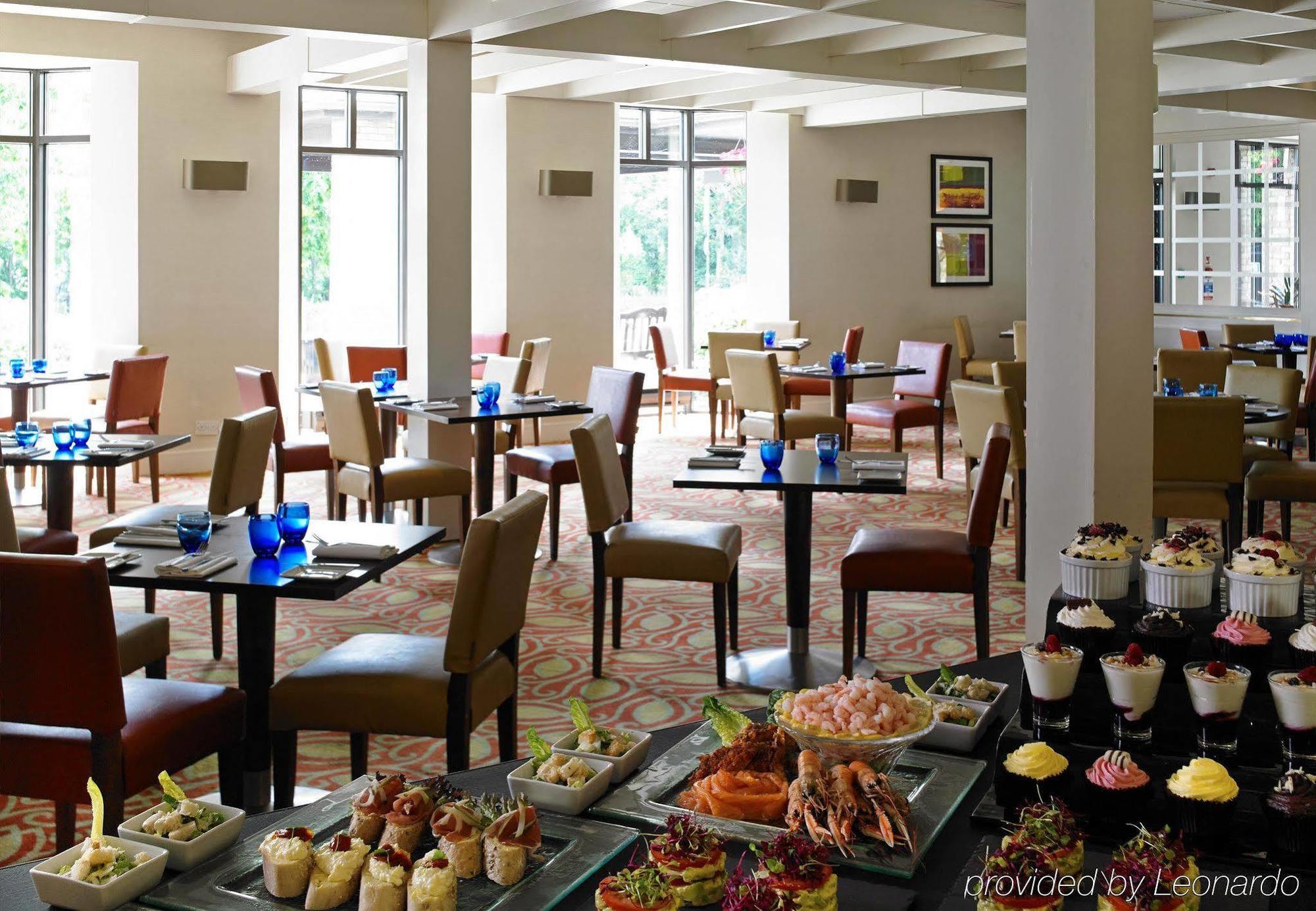 Delta Hotels By Marriott Cheshunt Broxbourne Bagian luar foto