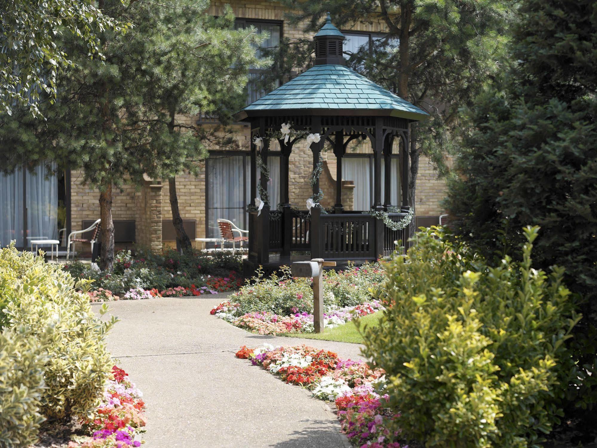Delta Hotels By Marriott Cheshunt Broxbourne Bagian luar foto