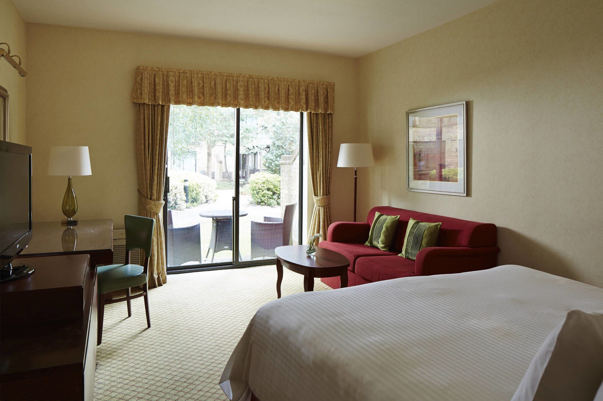 Delta Hotels By Marriott Cheshunt Broxbourne Bagian luar foto